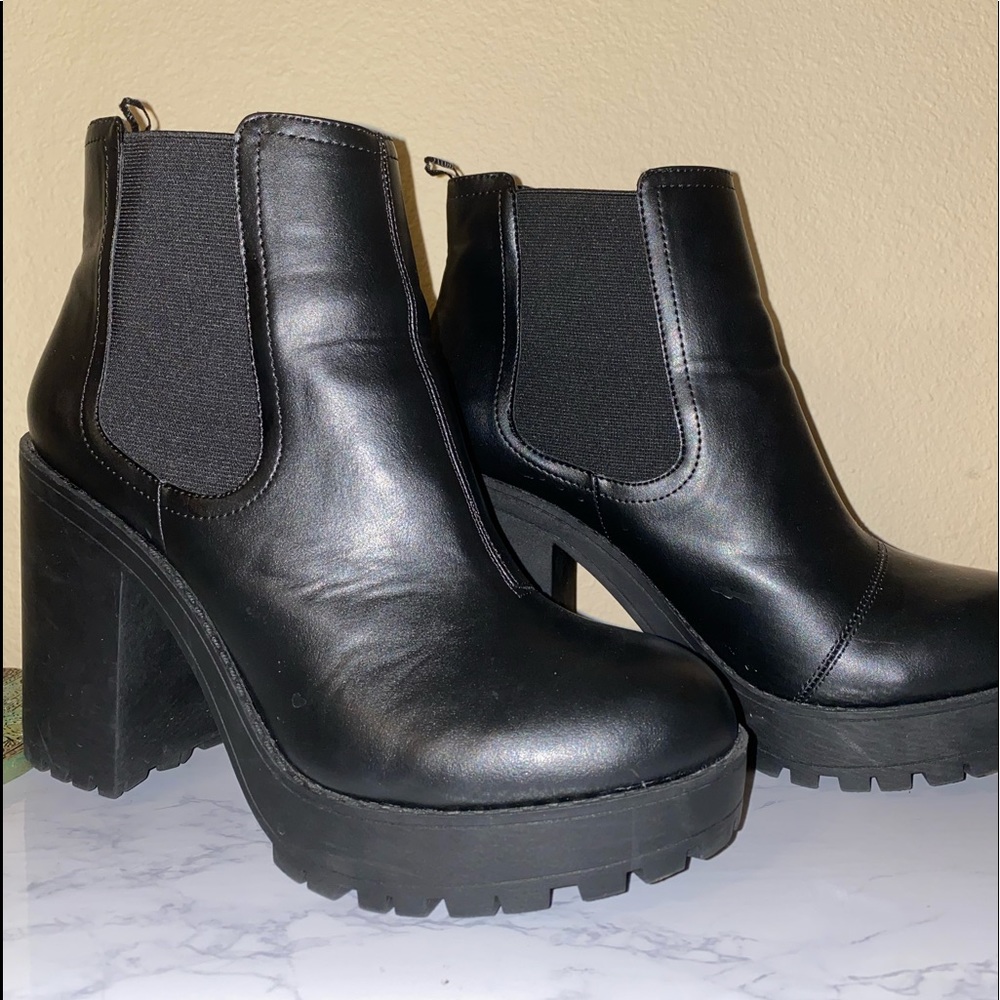 H&M black leather chunky boots